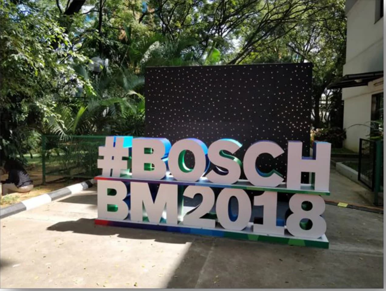 Beyond Mobility: the #BOSCH BM2018 letter installation outdoors
