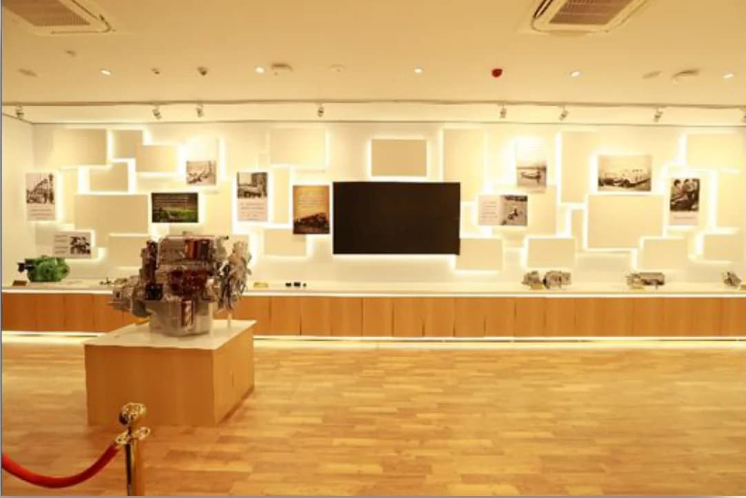 Bosch India Experience Centre: Product galleries along the walls